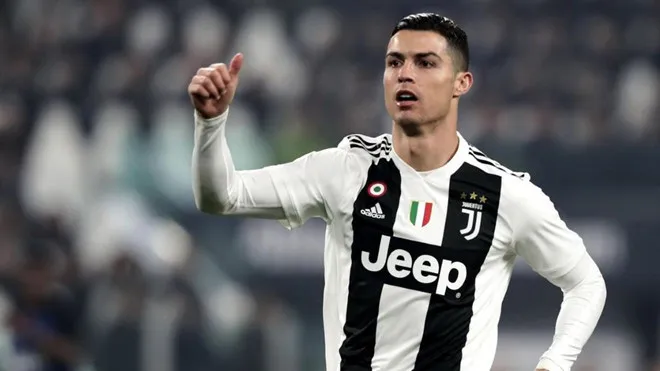 Ronaldo suýt phải giải nghệ năm 15 tuổi - Ảnh 4. Ronaldo suýt phải giải nghệ năm 15 tuổi - Ảnh 4.