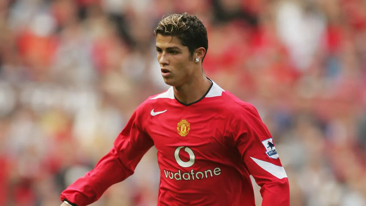 Ronaldo suýt phải giải nghệ năm 15 tuổi - Ảnh 3. Ronaldo suýt phải giải nghệ năm 15 tuổi - Ảnh 3.