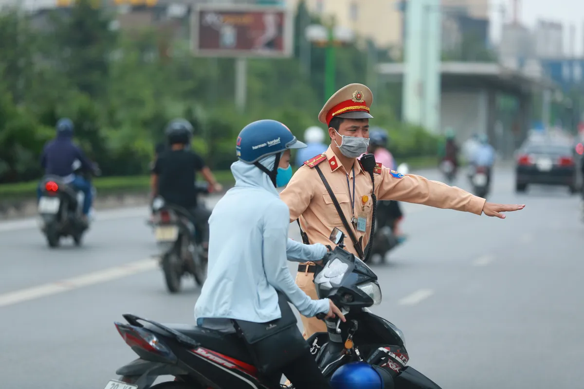 Tăng cường bảo đảm an toàn giao thông cao điểm Tết Dương lịch, Tết Nguyên đán - Ảnh 1.