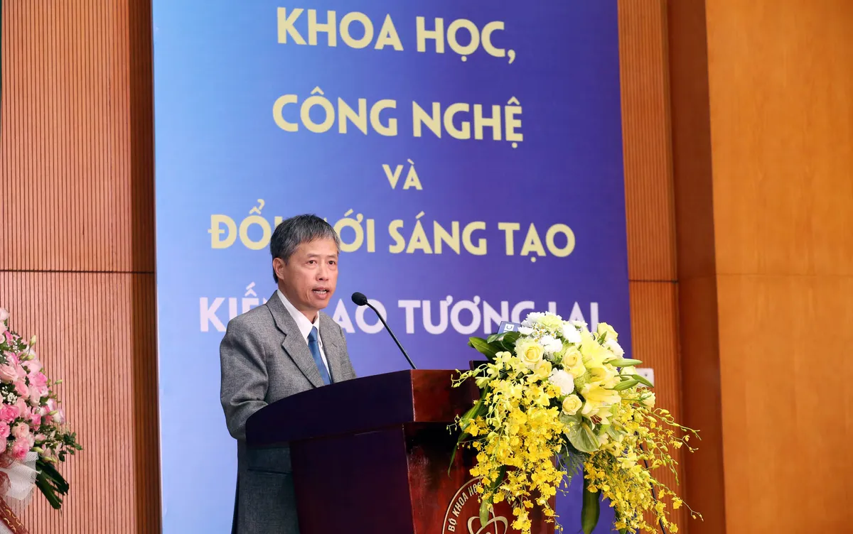 Giải thưởng Tạ Quang Bửu 2020: Vinh danh các nhà khoa học tài năng và những tấm gương chống dịch COVID-19 - Ảnh 3.