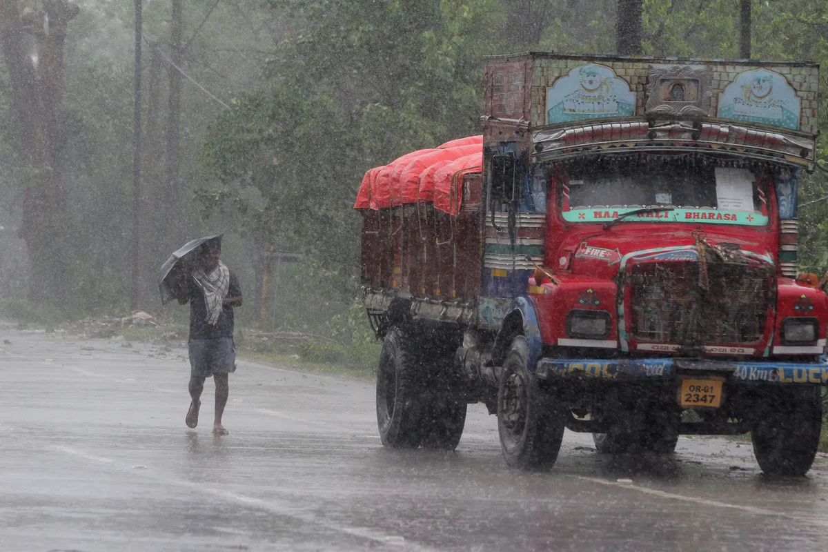 Siêu bão Amphan tàn phá Ấn Độ và Bangladesh, ít nhất 20 người thiệt mạng - Ảnh 5.