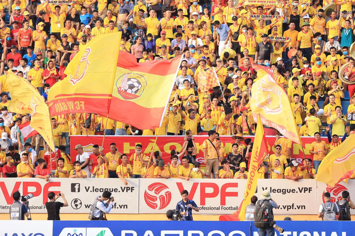 Quang Hải, Hùng Dũng có thể thi đấu tại J-League - Ảnh 2. Quang Hải, Hùng Dũng có thể thi đấu tại J-League - Ảnh 2.