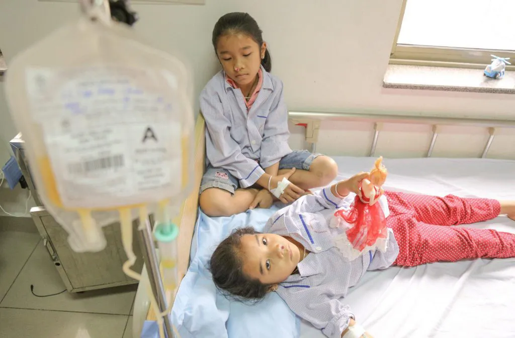 Máu hiến tặng có đến được với người nghèo? - Ảnh 3. Máu hiến tặng có đến được với người nghèo? - Ảnh 3.