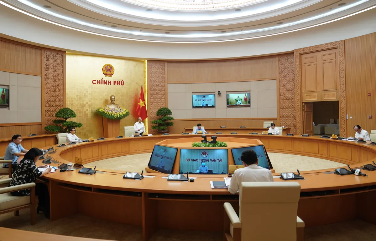 Thủ tướng: Không thể để tăng trưởng kinh tế thấp  - Ảnh 1.