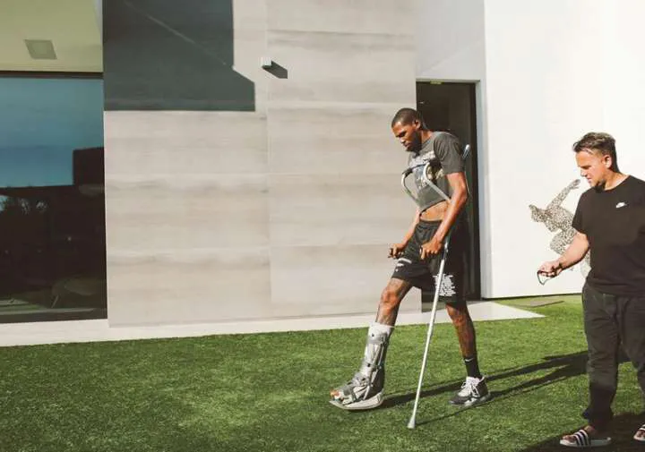 Khi các đội bóng NBA không muốn mạo hiểm với ngôi sao của mình - Ảnh 1. Khi các đội bóng NBA không muốn mạo hiểm với ngôi sao của mình - Ảnh 1.