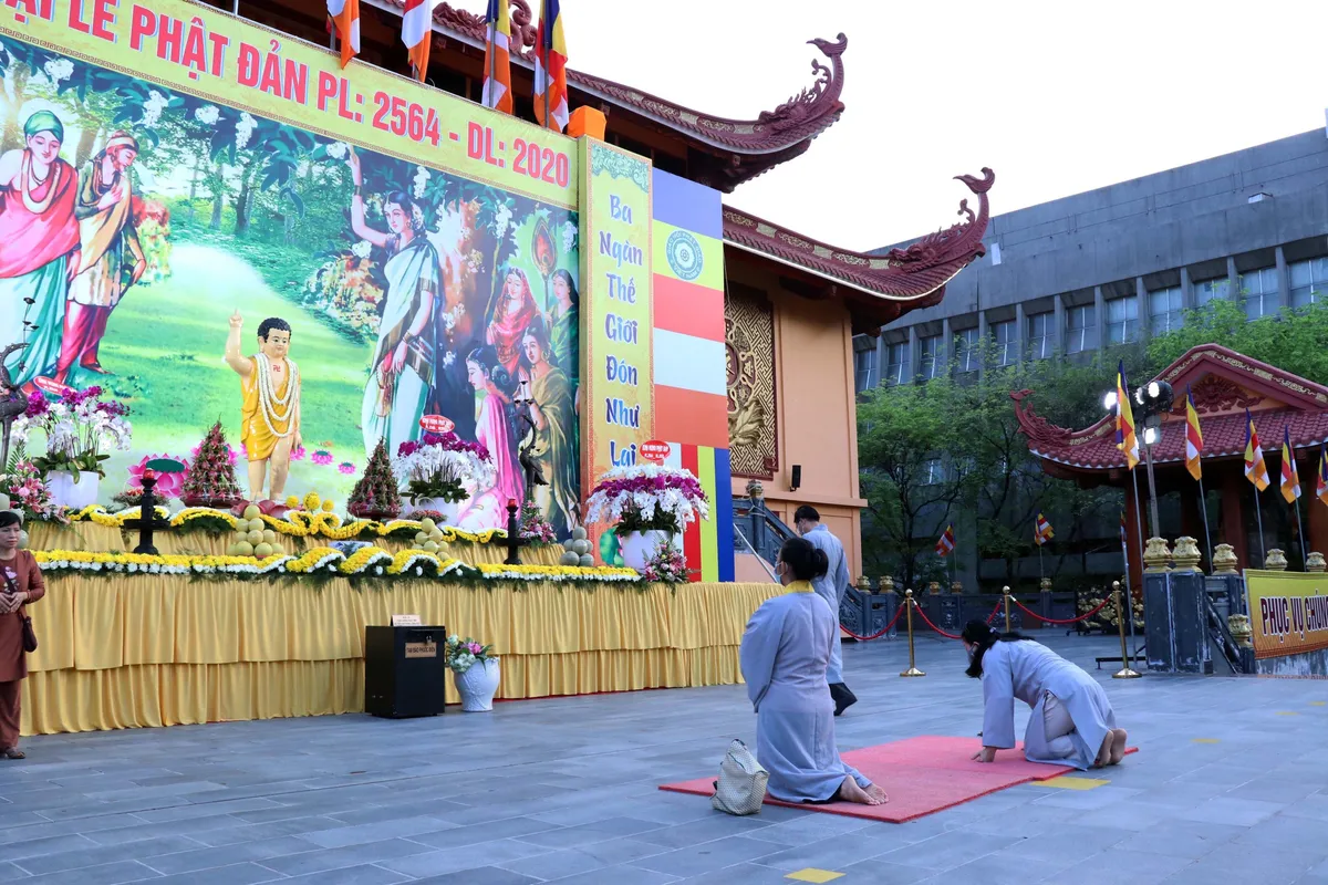 Giáo hội Phật giáo Việt Nam Thành phố Hồ Chí Minh tổ chức Đại lễ Phật đản 2020 Phật lịch 2564 - Ảnh 2.