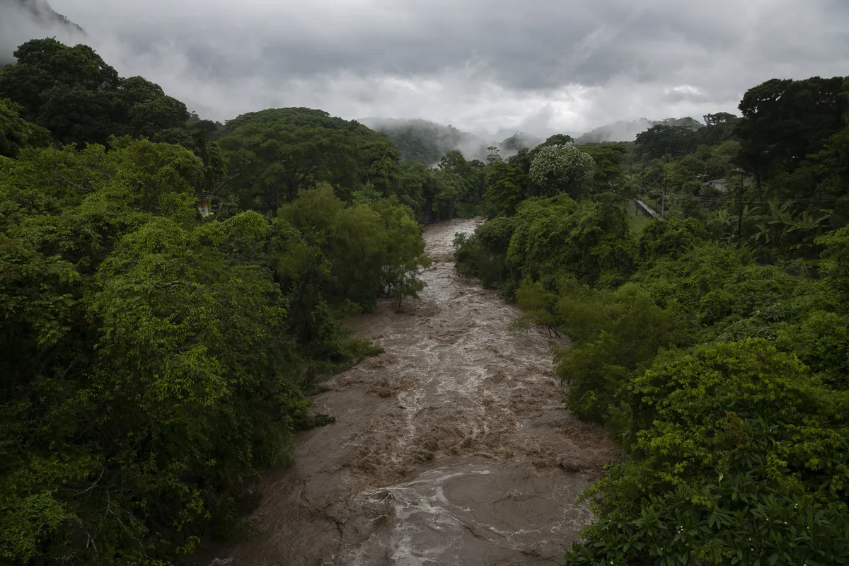 Bão Amanda đổ bộ El Salvador, ít nhất 8 người thiệt mạng - Ảnh 3.