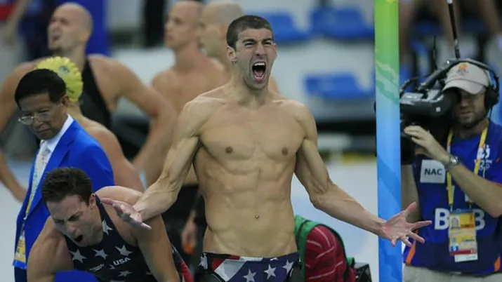 Michael Phelps được bình chọn là VĐV xuất sắc nhất thế kỷ 21 - Ảnh 2. Michael Phelps được bình chọn là VĐV xuất sắc nhất thế kỷ 21 - Ảnh 2.