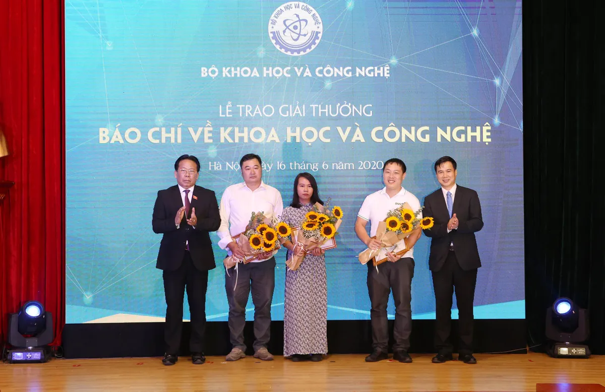 VTV giành 2 giải thưởng Báo chí về KH&CN năm 2019 - Ảnh 6. VTV giành 2 giải thưởng Báo chí về KH&CN năm 2019 - Ảnh 6.