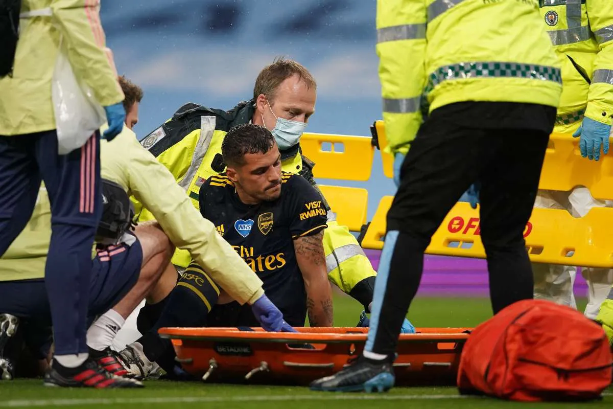 Arsenal nhận tin xấu sau trận thua Man City - Ảnh 2.