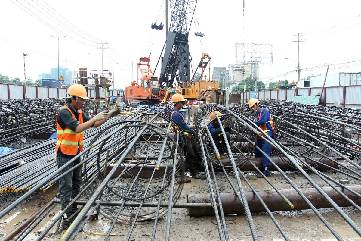 6 tháng đầu năm, giải ngân vốn đầu tư công vay nước ngoài còn chậm - Ảnh 1.