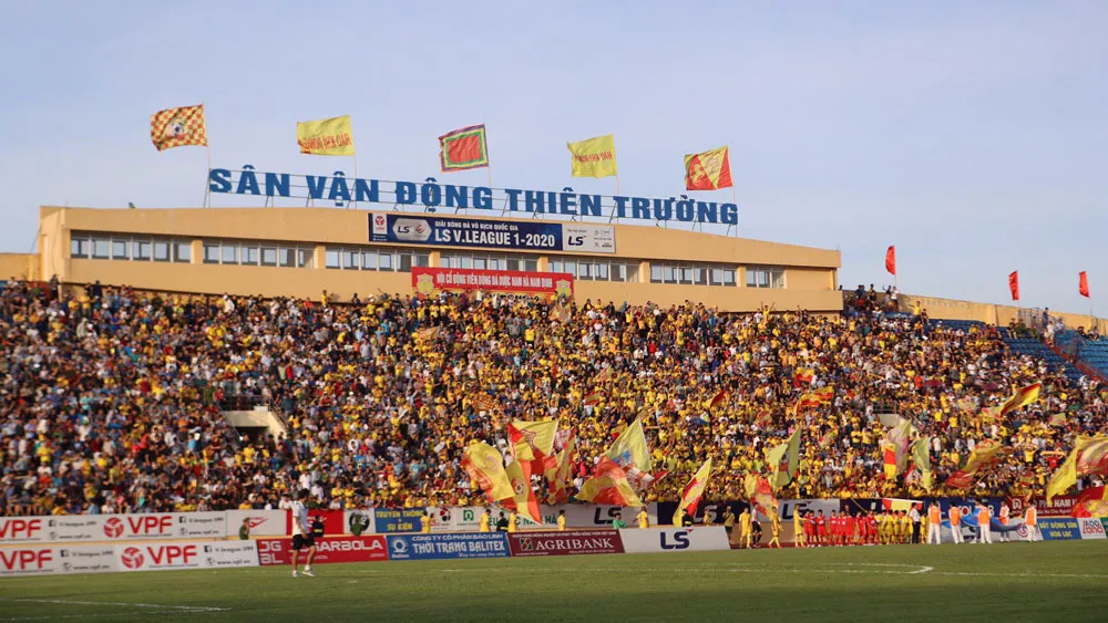 Ch&ugrave;m ảnh: DNH Nam Định thất bại trước CLB Hải Ph&ograve;ng tại Thi&ecirc;n Trường (V&ograve;ng 6 V.League 2020) - Ảnh 4.