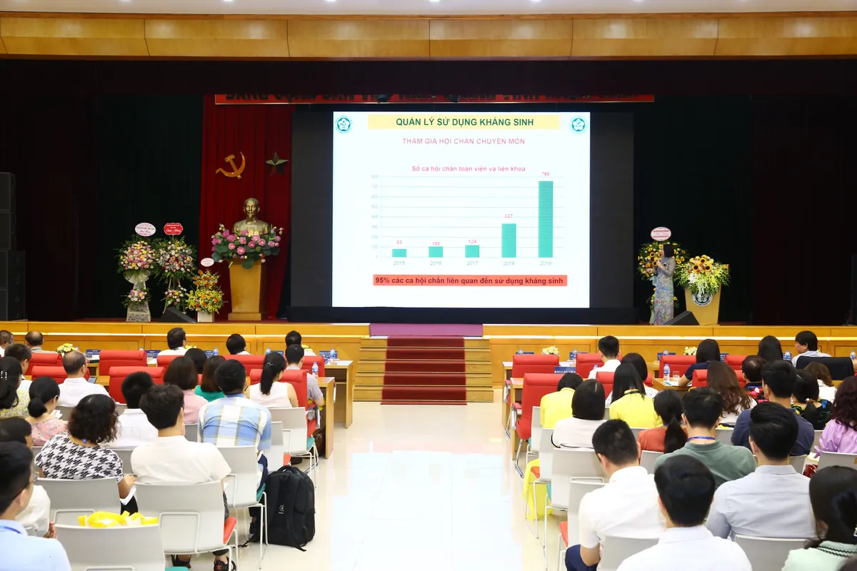 N&acirc;ng cao vai tr&ograve; của dược l&acirc;m s&agrave;ng trong phối hợp điều trị bệnh - Ảnh 1.