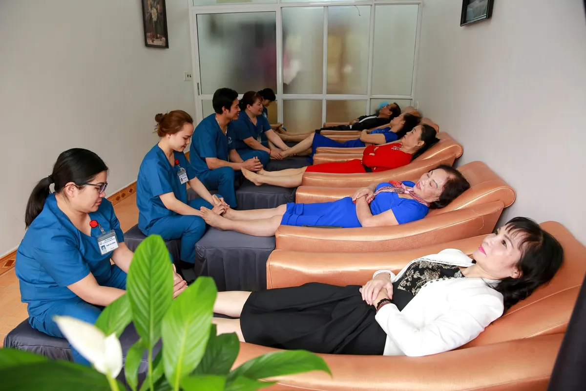 Chăm sóc sức khỏe kết hợp du lịch nghỉ dưỡng cho người cao tuổi - Ảnh 5. Chăm sóc sức khỏe kết hợp du lịch nghỉ dưỡng cho người cao tuổi - Ảnh 5.