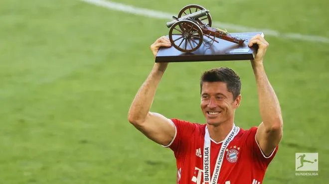 Wolfsburg 0-4 Bayern Munich: Bayern đăng quang trước khán đài trống vắng - Ảnh 6. Wolfsburg 0-4 Bayern Munich: Bayern đăng quang trước khán đài trống vắng - Ảnh 6.