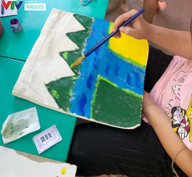 C&ugrave;ng em h&aacute;o hức: Lan toả văn ho&aacute; đọc trong c&aacute;c gia đ&igrave;nh Việt Nam - Ảnh 12.