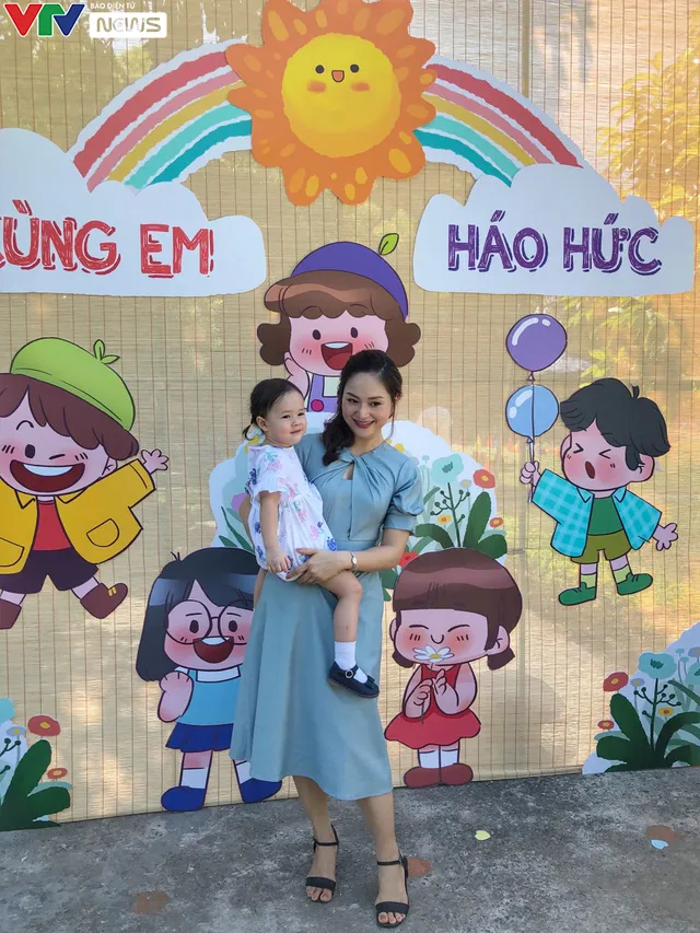 C&ugrave;ng em h&aacute;o hức: Lan toả văn ho&aacute; đọc trong c&aacute;c gia đ&igrave;nh Việt Nam - Ảnh 3.