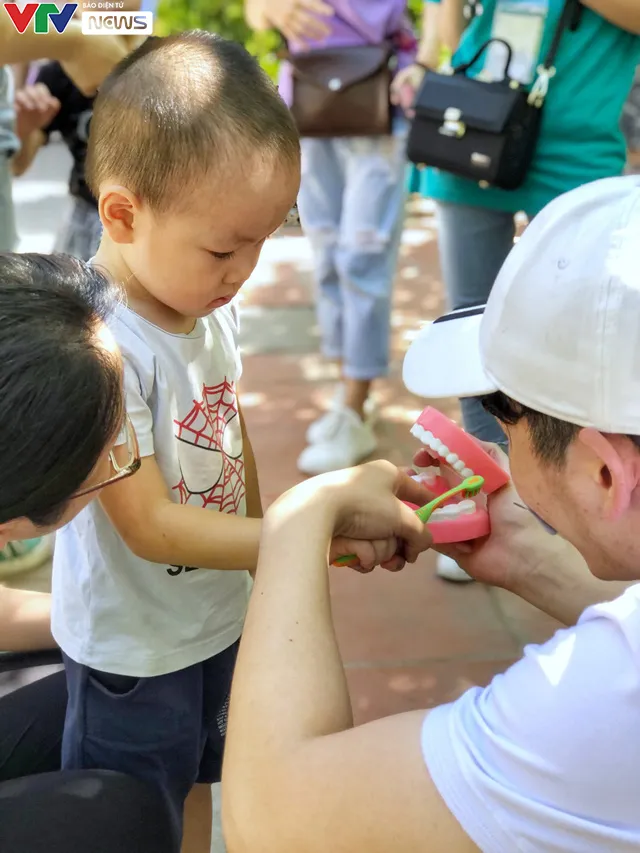 C&ugrave;ng em h&aacute;o hức: Lan toả văn ho&aacute; đọc trong c&aacute;c gia đ&igrave;nh Việt Nam - Ảnh 6.