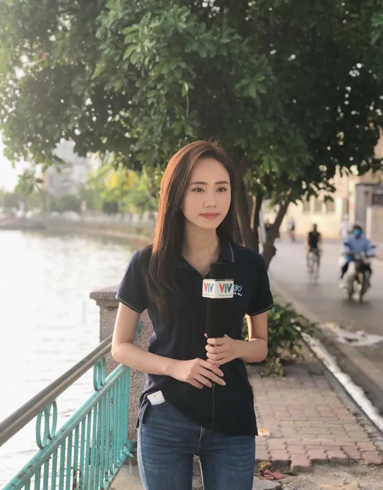 Nét đẹp phía sau ống kính của các nữ BTV, MC xinh đẹp - Ảnh 6.