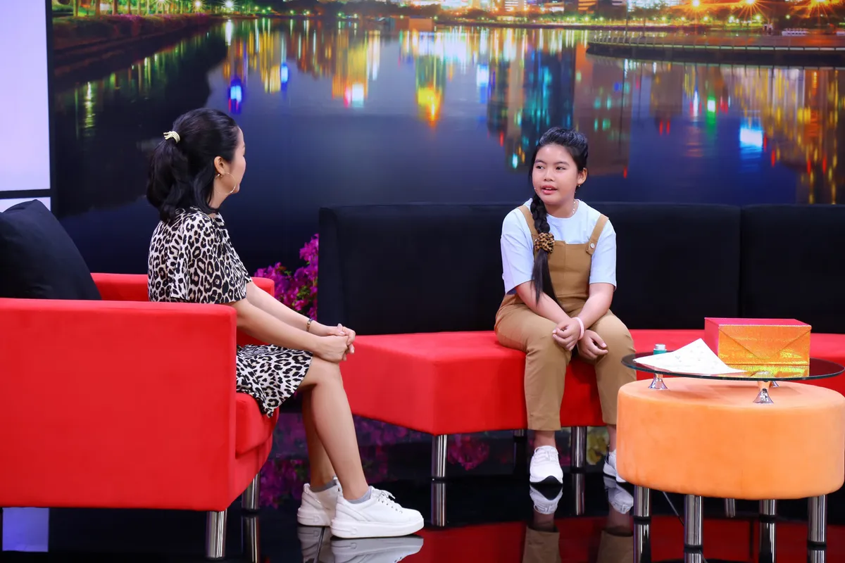 Ba đột ngột qua đời, cô bé 8 tuổi trở thành điểm tựa giúp mẹ vượt qua nỗi đau - Ảnh 1. Ba đột ngột qua đời, cô bé 8 tuổi trở thành điểm tựa giúp mẹ vượt qua nỗi đau - Ảnh 1.