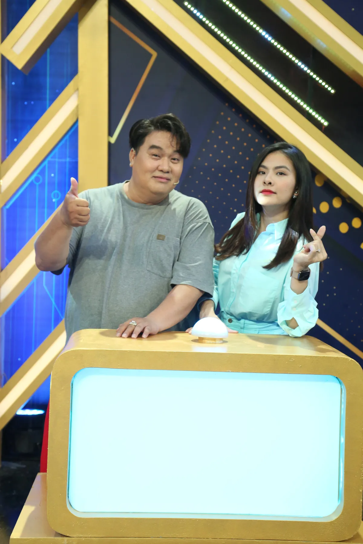 Sơn Tùng M-TP bị gọi sai tên ở gameshow Úm ba la ra chữ gì? - Ảnh 2.