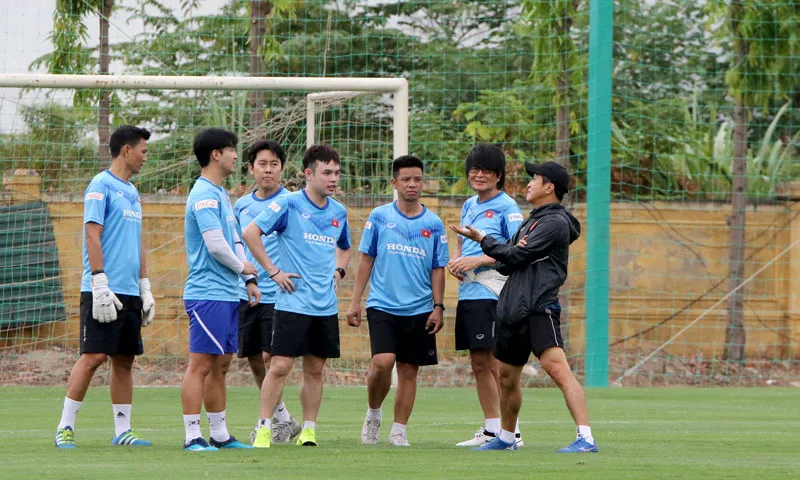 Các cầu thủ nỗ lực thể hiện khả năng trong buổi tập đầu tiên của ĐT U22 Việt Nam - Ảnh 1. Các cầu thủ nỗ lực thể hiện khả năng trong buổi tập đầu tiên của ĐT U22 Việt Nam - Ảnh 1.