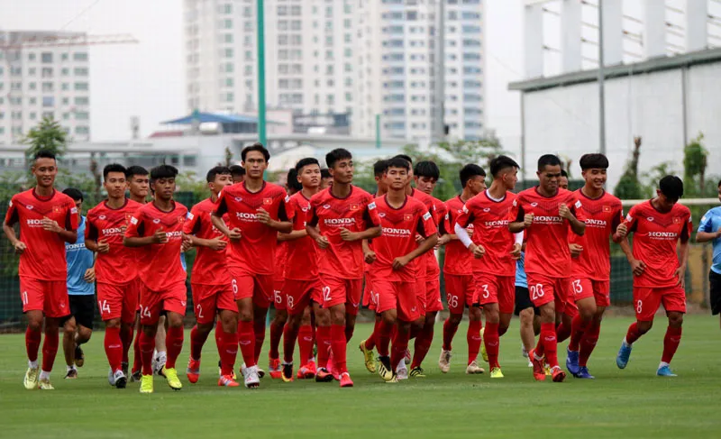 Các cầu thủ nỗ lực thể hiện khả năng trong buổi tập đầu tiên của ĐT U22 Việt Nam - Ảnh 5. Các cầu thủ nỗ lực thể hiện khả năng trong buổi tập đầu tiên của ĐT U22 Việt Nam - Ảnh 5.
