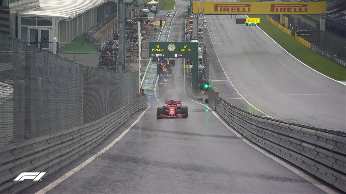 F1: Lewis Hamilton gi&agrave;nh vị tr&iacute; xuất ph&aacute;t đầu ti&ecirc;n ở GP Styria - Ảnh 2.