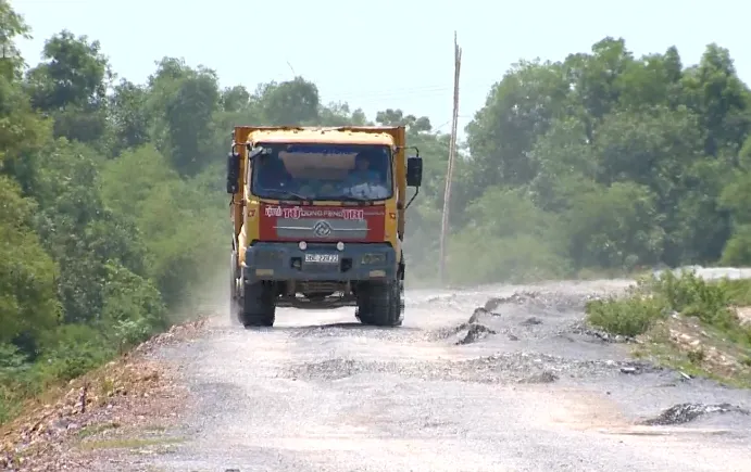 Cần ít nhất 2.000 tỷ đồng tu sửa khẩn cấp 400 km đê trọng yếu - Ảnh 1.