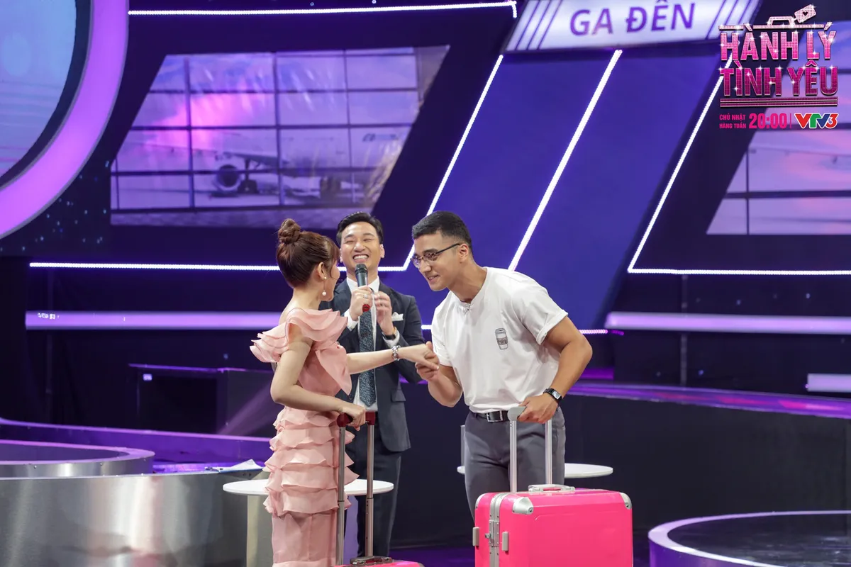 Chàng trai Hà Nội lấy 4 bài kiểm tra của gia đình để tuyển người yêu - Ảnh 5.