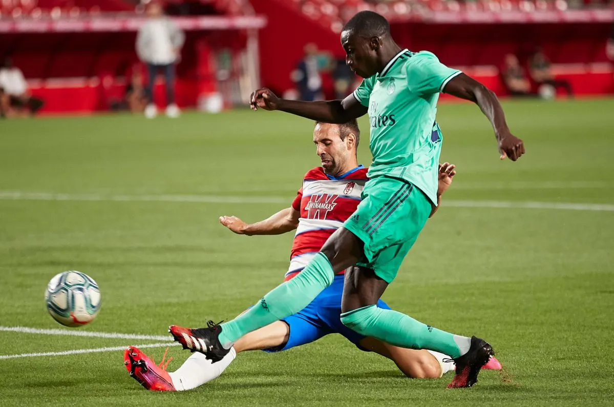 Thắng Granada, Real Madrid lập kỷ lục hiếm có - Ảnh 2. Thắng Granada, Real Madrid lập kỷ lục hiếm có - Ảnh 2.