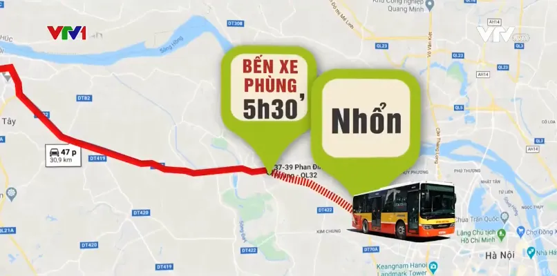 Đông đúc, chen lấn trên tuyến bus 20A, Sở GTVT Hà Nội vào cuộc - Ảnh 1.