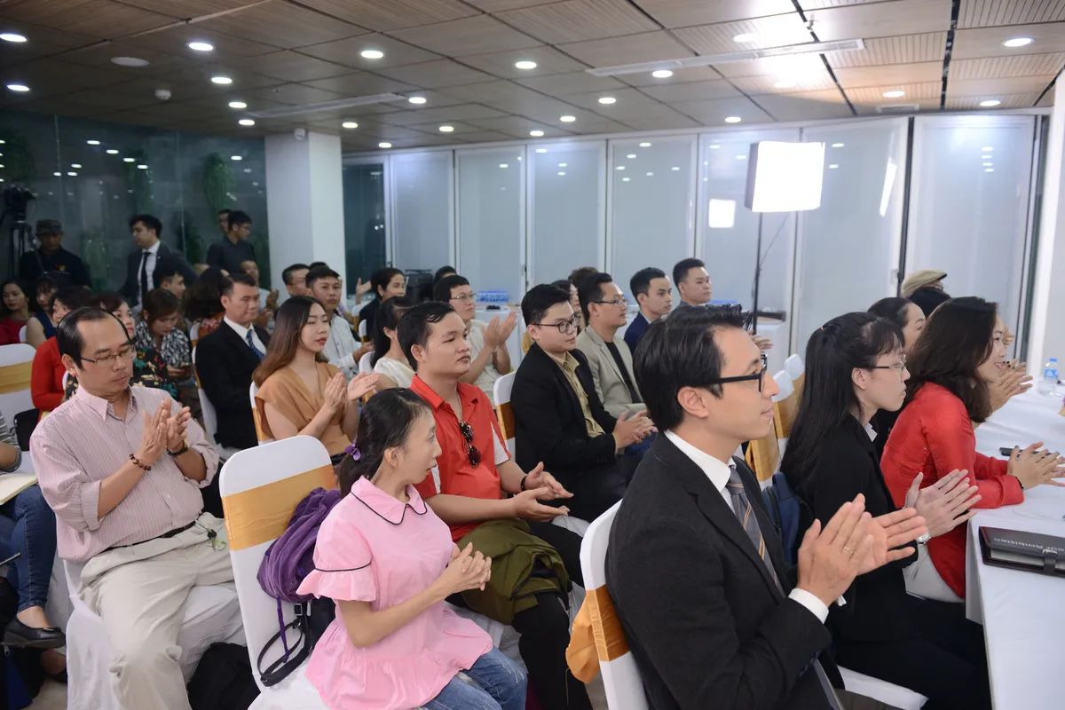 Đầu tư hàng trăm tỷ đồng cho các startup ngoài chương trình Shark Tank - Ảnh 2.