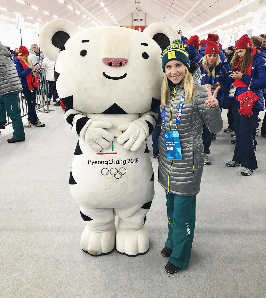 Rơi từ tầng 6, nữ VĐV trượt băng nghệ thuật Olympic thiệt mạng ở tuổi 20 - Ảnh 2.