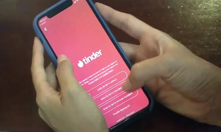 Bỗng dưng thấy thông tin, hình ảnh bị giả mạo trên Tinder, lên cả web đen - Ảnh 1.