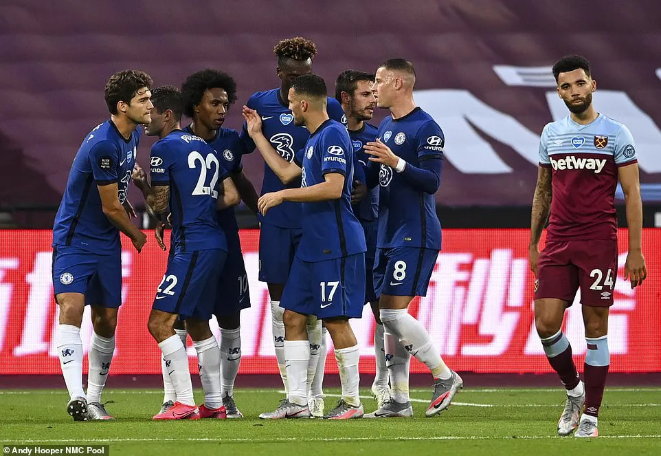 West Ham United 3-2 Chelsea: The Blues thua sốc - Ảnh 2. West Ham United 3-2 Chelsea: The Blues thua sốc - Ảnh 2.