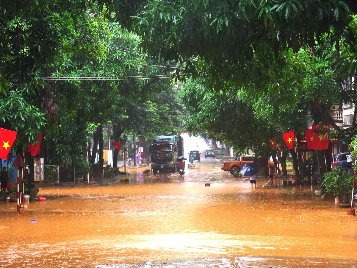 Sau mưa lớn, ngập sâu, Hà Giang tập trung hỗ trợ người dân, khắc phục hậu quả - Ảnh 11.