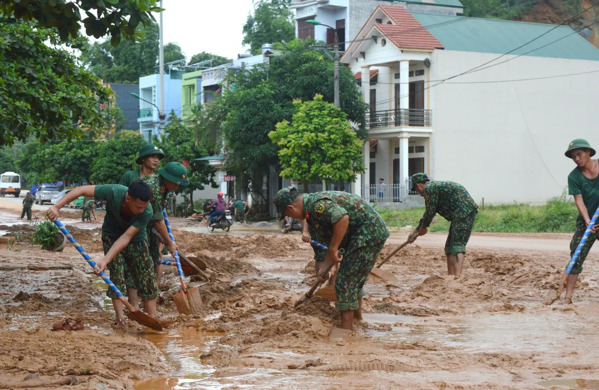 Vì sao thành phố Hà Giang lại ngập lịch sử? - Ảnh 8.