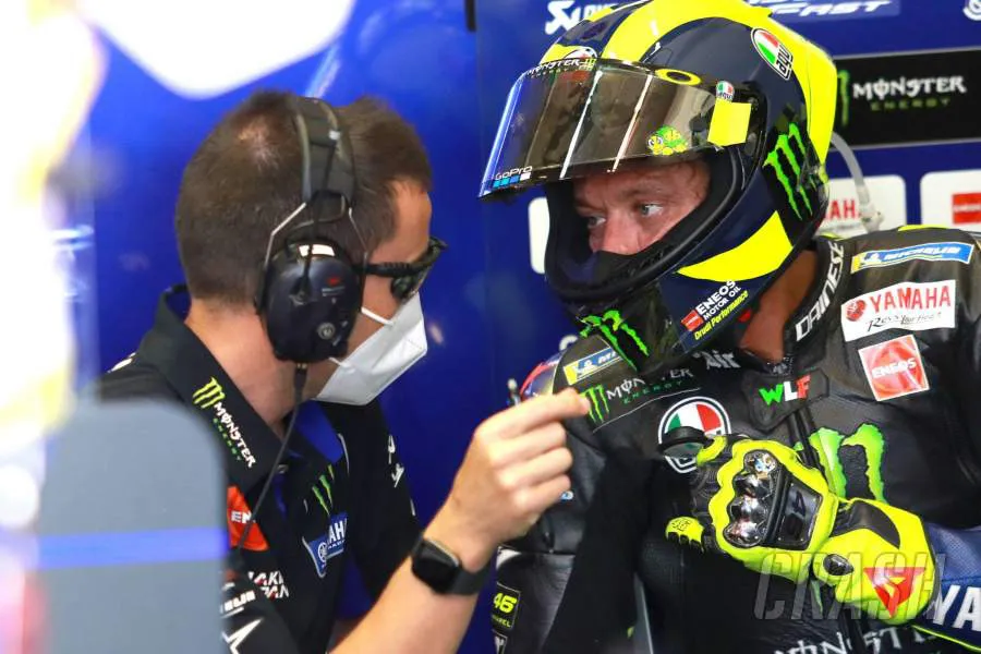 Valentino Rossi nhiều khả năng sẽ thi đấu ở mùa giải 2020 - Ảnh 1.