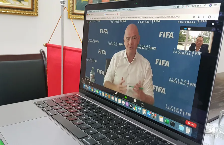 FIFA hỗ trợ bóng đá Việt Nam 1,5 triệu USD - Ảnh 1. FIFA hỗ trợ bóng đá Việt Nam 1,5 triệu USD - Ảnh 1.