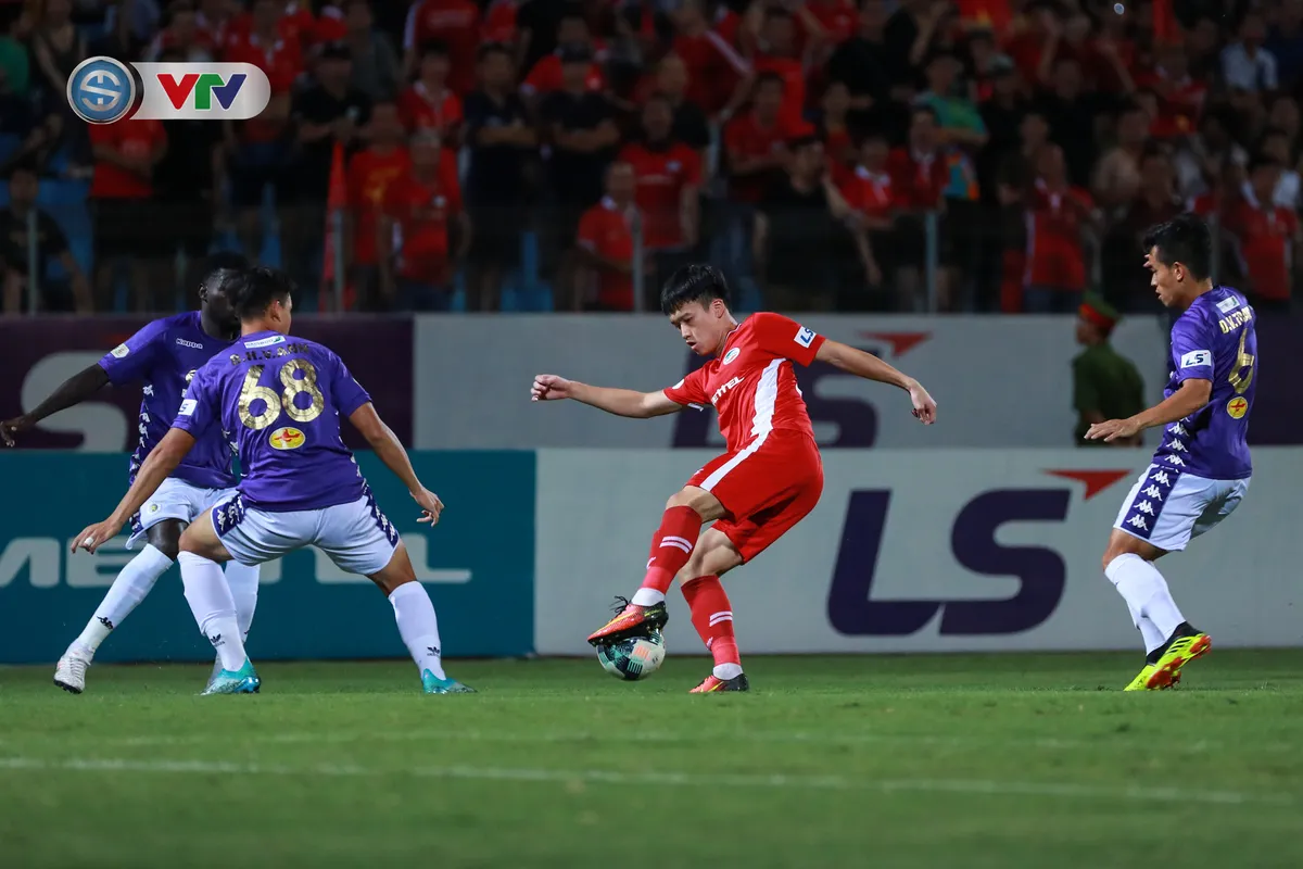 ẢNH: CLB Hà Nội chia điểm với CLB Viettel trong trận derby Thủ đô - Ảnh 3. ẢNH: CLB Hà Nội chia điểm với CLB Viettel trong trận derby Thủ đô - Ảnh 3.