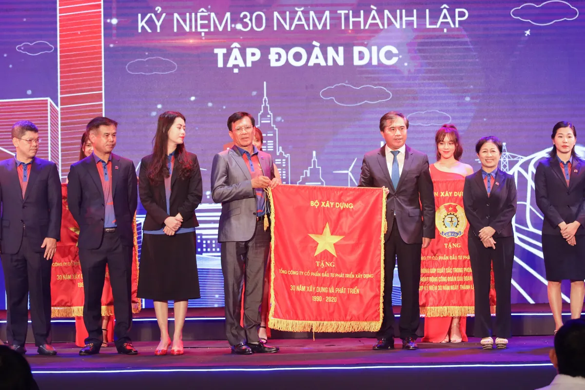 Tập đoàn DIC: Hành trình 30 năm “bứt phá thành công” - Ảnh 2.