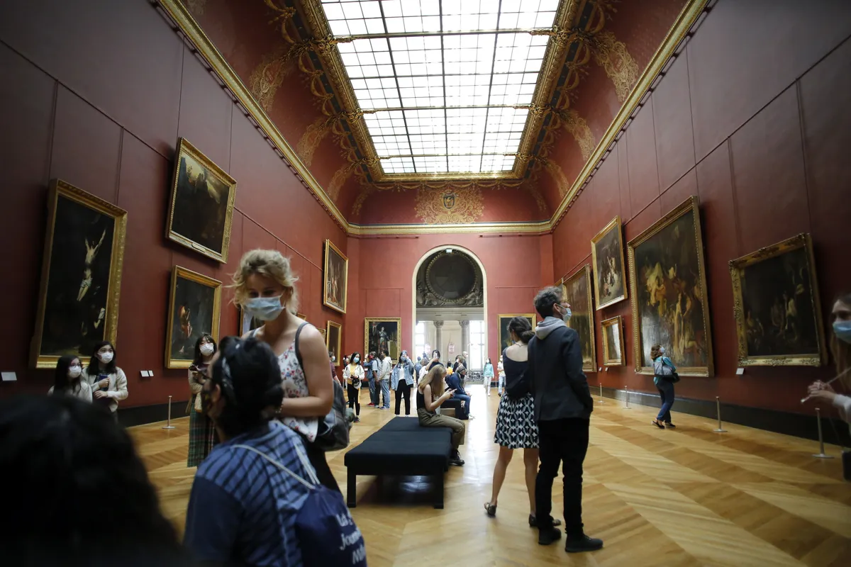 Bảo tàng Louvre mở cửa trở lại  - Ảnh 2.