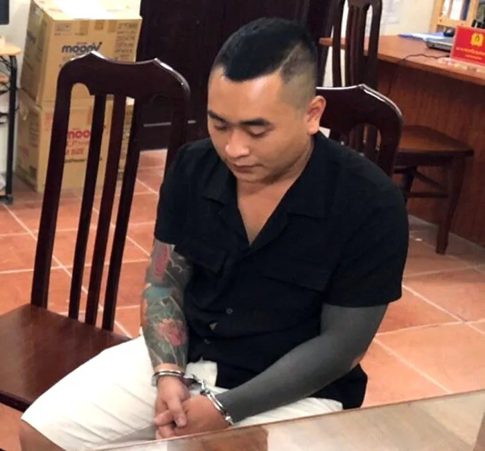 Dùng vỏ chai bia đâm chết bạn nhậu vì tranh nhau trả tiền - Ảnh 1.