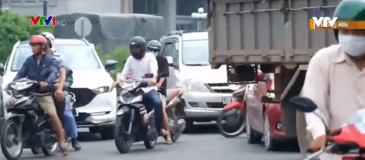 Rối như tơ vò chưa chắc bằng giao thông ở ngã tư Vũng Tàu - Ảnh 1.