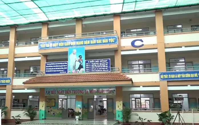 Xuất hiện nhiều si&ecirc;u phường, si&ecirc;u x&atilde;, nh&agrave; ăn của trường biến th&agrave;nh ph&ograve;ng học - Ảnh 1.