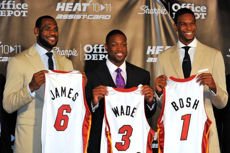 Nh&igrave;n lại 10 năm The Decision - show truyền h&igrave;nh l&agrave;m thay đổi NBA - Ảnh 1.