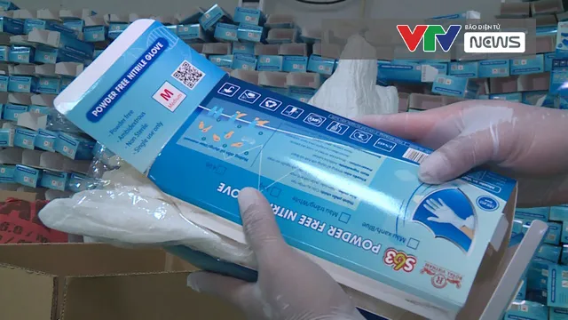 Cận cảnh kho găng tay y tế đã qua sử dụng sắp được tuồn ra thị trường - Ảnh 7. Cận cảnh kho găng tay y tế đã qua sử dụng sắp được tuồn ra thị trường - Ảnh 7.