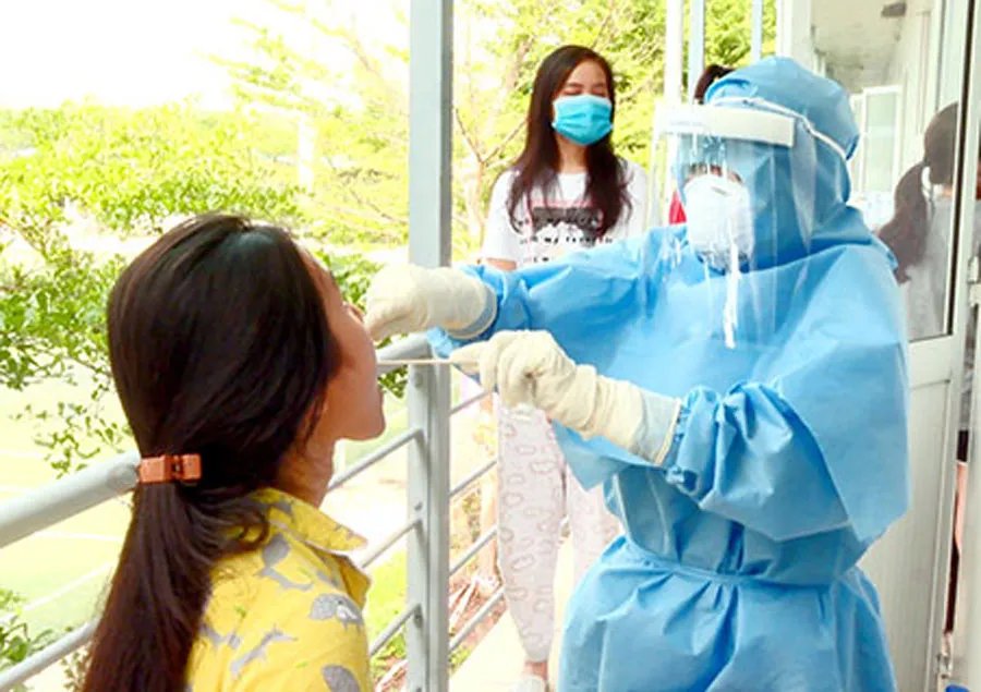 Trắng đêm truy tìm virus SARS-CoV-2 - Ảnh 2.