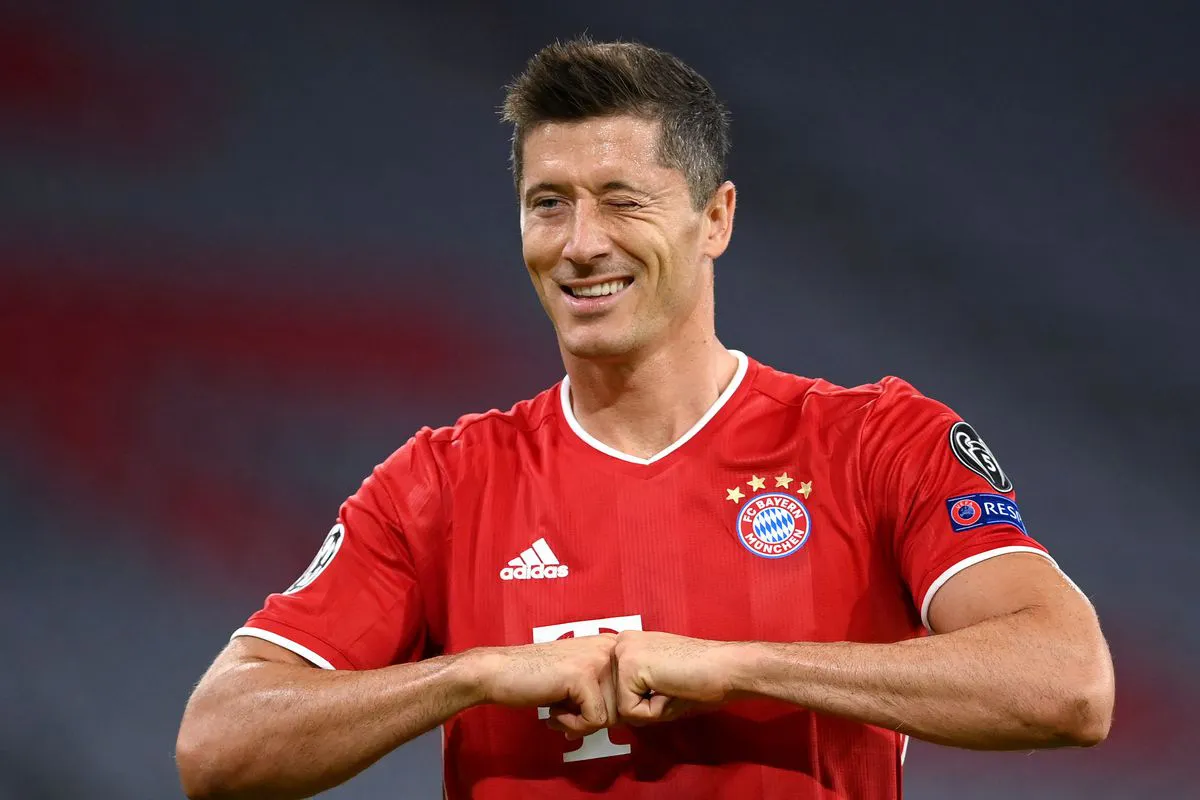 Messi vs Lewandowski: Màn đối đầu đỉnh cao giữa 2 Vua phá lưới! - Ảnh 1. Messi vs Lewandowski: Màn đối đầu đỉnh cao giữa 2 Vua phá lưới! - Ảnh 1.
